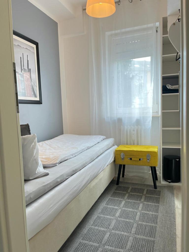 Living At Saarpartments -Adultsonly- 2 Bedrooms, Kitchen- Business & Holiday Apartments For Long- And Short Term Stay, 3 Min To Train-Station, Secure E-Bike Parking! Saarbrücken Eksteriør bilde