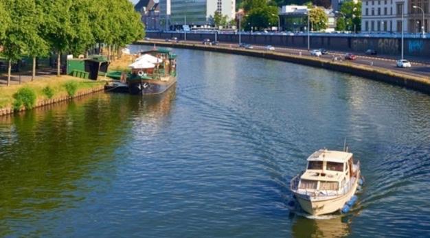 Living At Saarpartments -Adultsonly- 2 Bedrooms, Kitchen- Business & Holiday Apartments For Long- And Short Term Stay, 3 Min To Train-Station, Secure E-Bike Parking! Saarbrücken Eksteriør bilde